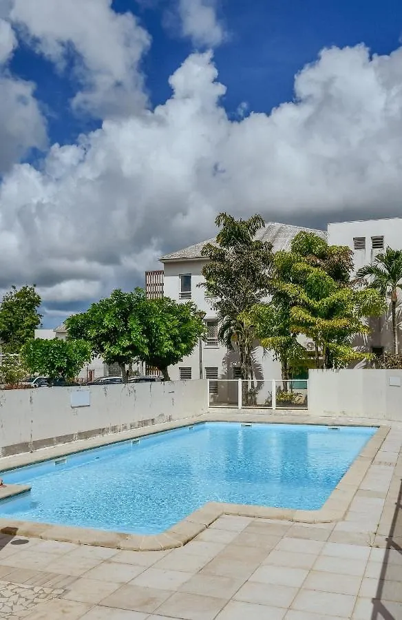 Charmant Appartement Aux Abymes Лез-Абим 0*,